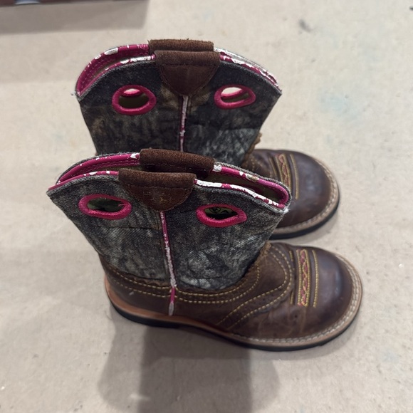Ariat kids Brown and Pink Western Boots - Picture 2 of 6